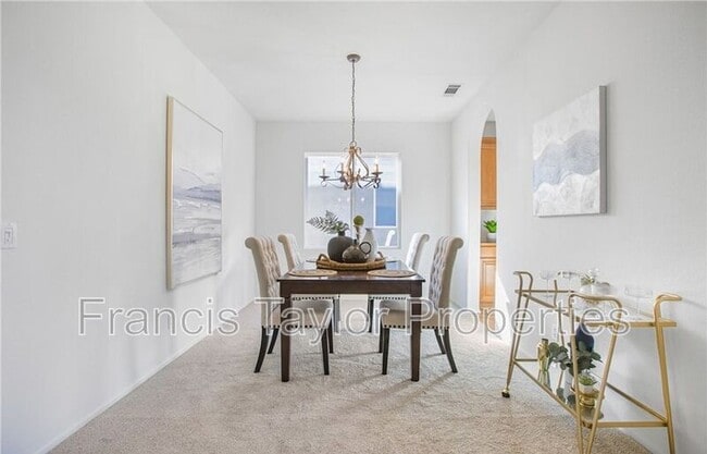 Building Photo - 33422 Scarborough Ln