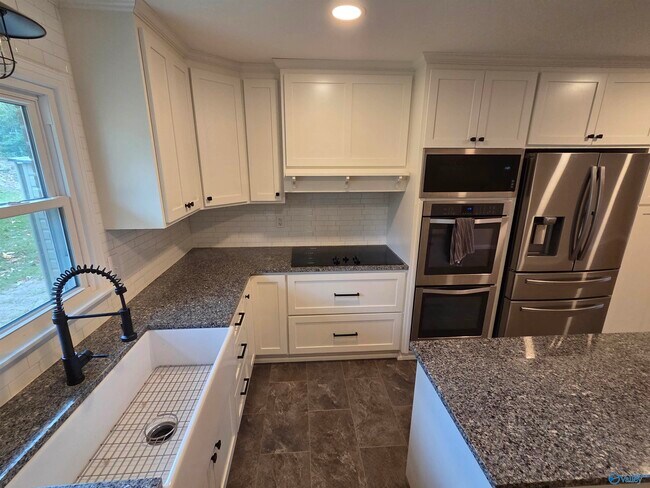 Building Photo - 907 Fagan Springs Dr SE