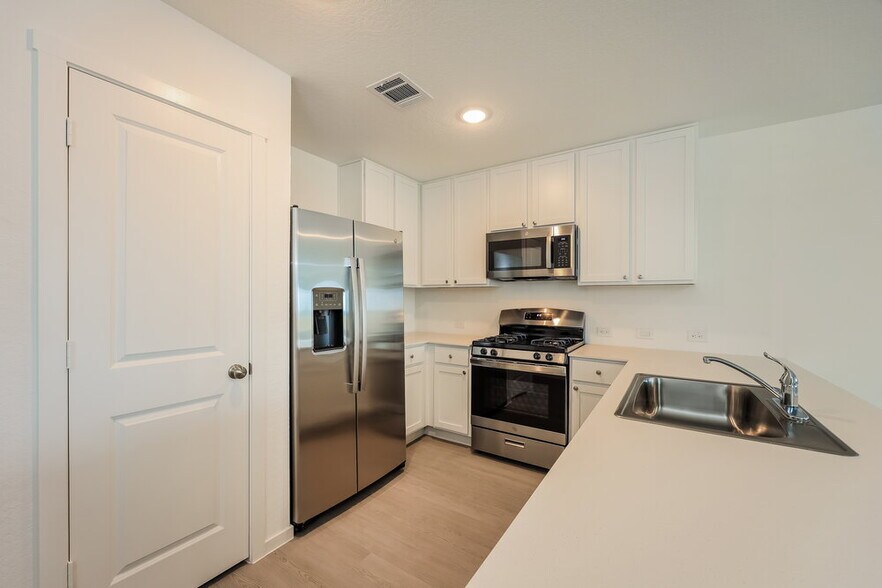 Building Photo - 1842 Musk Rose