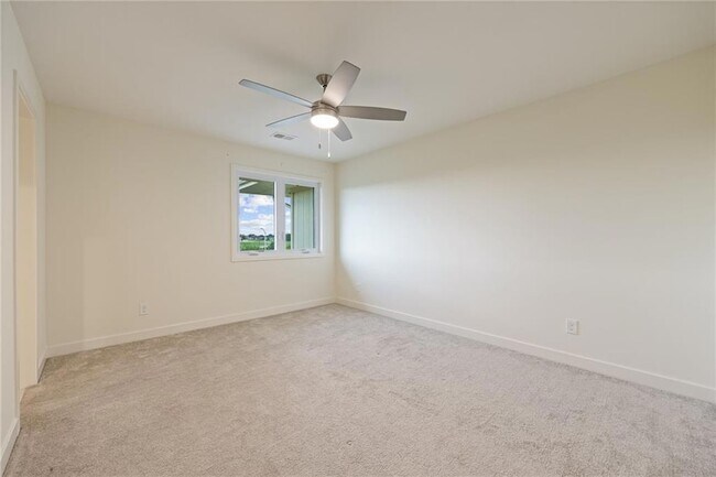 Building Photo - 18228 Earnshaw St