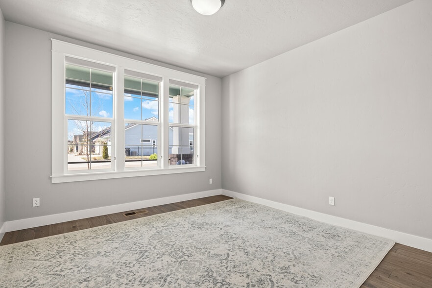 Building Photo - 6288 N Vicenza Ln