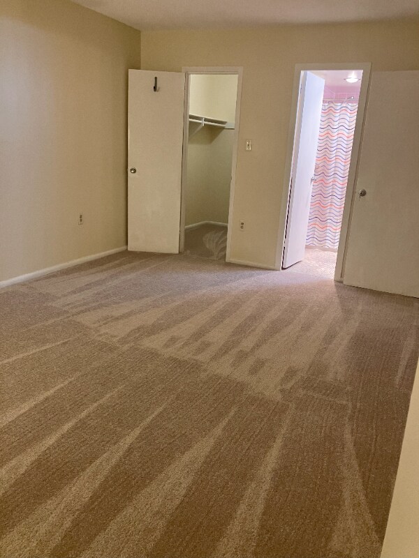 Building Photo - 2500 N Van Dorn St
