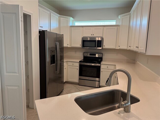 Building Photo - 9093 Leatherwood Loop