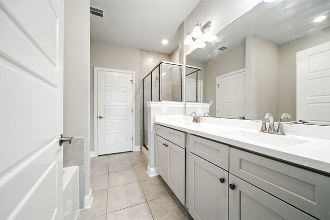 Building Photo - 32943 Turning Springs Dr