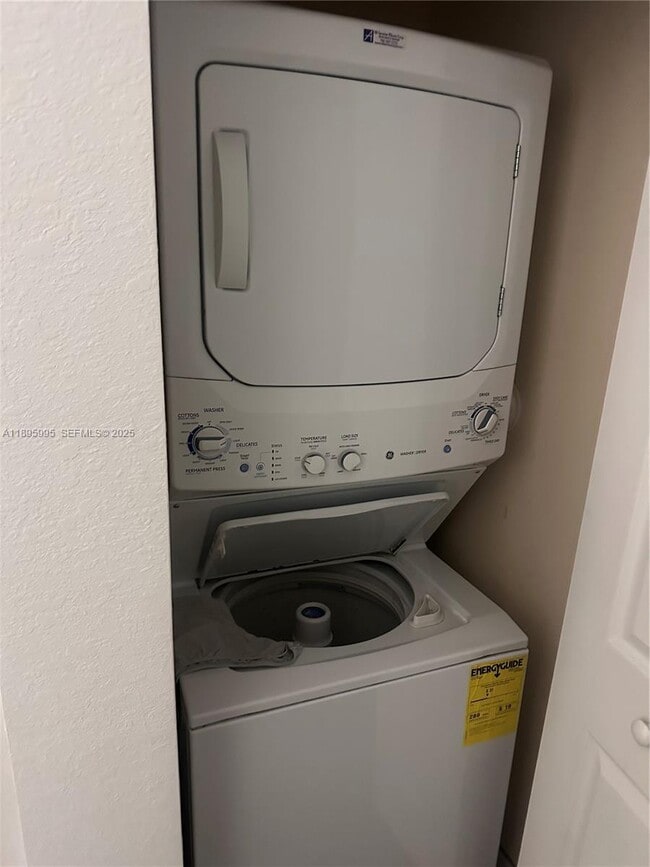 Building Photo - 8867 W 35th Way