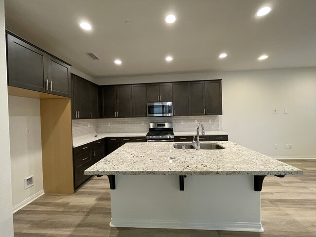 Building Photo - 179 Stage Trail Rd.