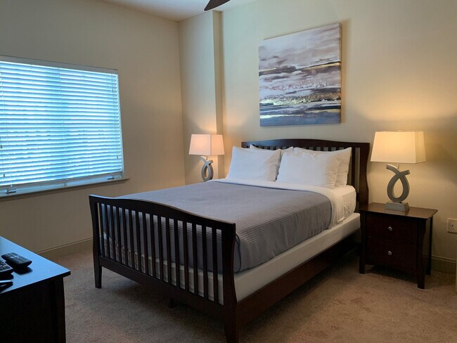 Building Photo - 3920 Sharon Rd