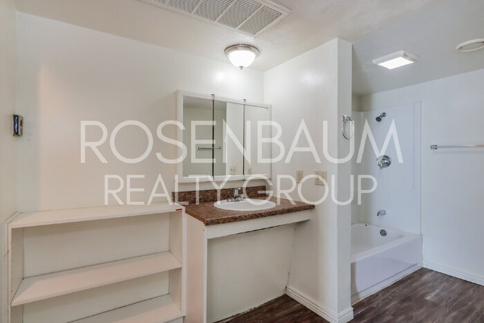 Building Photo - 770 N Dodge Blvd