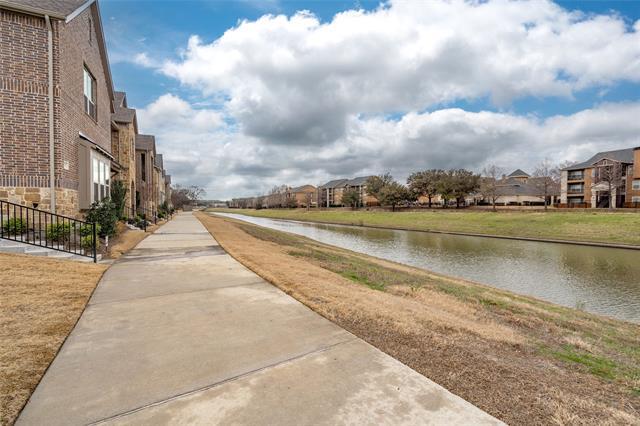 Building Photo - 2714 Parkview Pl