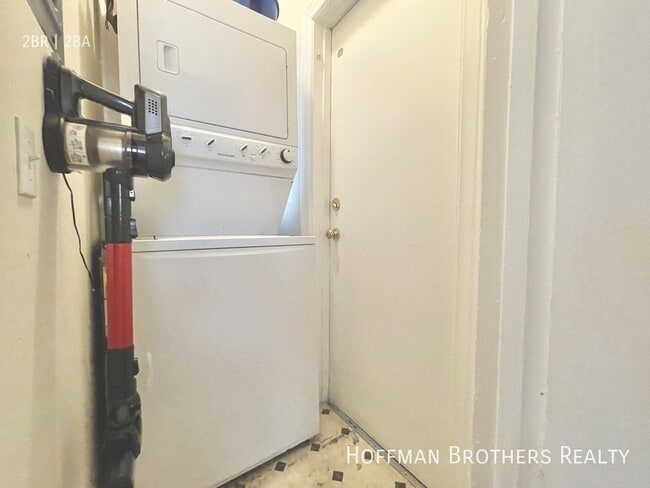 Building Photo - 606 N Spaulding Ave