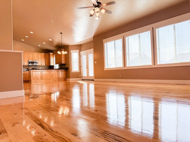 Building Photo - 1022 S 1050 E