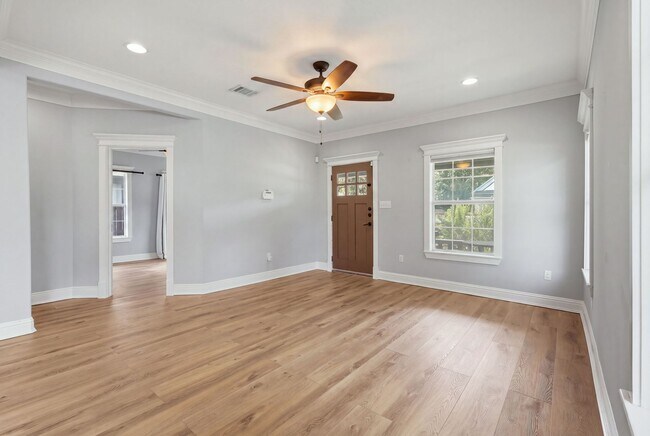 Building Photo - 512 Enid St