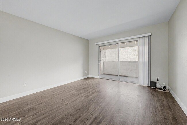 Building Photo - 4554 E Paradise Village Pky N