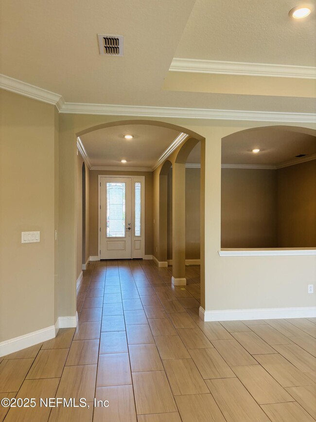 Building Photo - 380 Brybar Dr