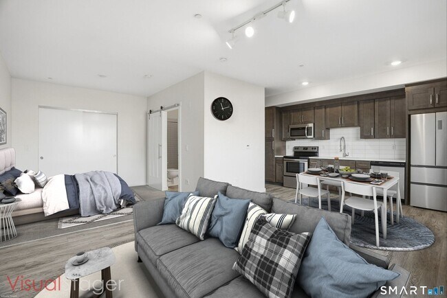 Building Photo - 19 Day St