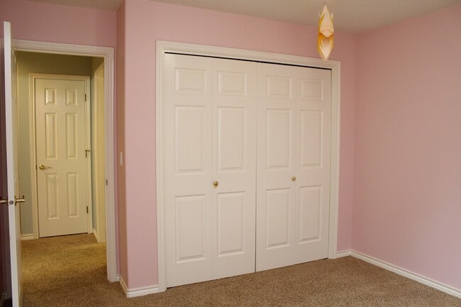 Building Photo - 15040 SE Lostine Dr