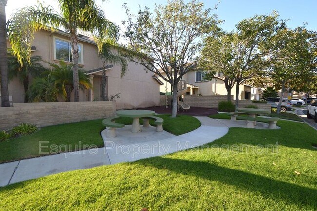 Building Photo - 227 Galante Way