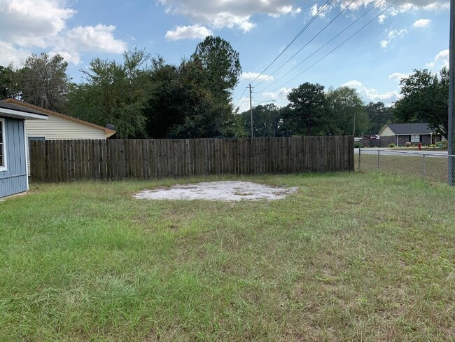 Building Photo - Duplex for Rent