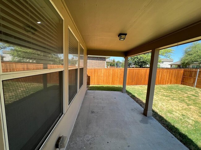 Building Photo - 922 Fulbourne Dr
