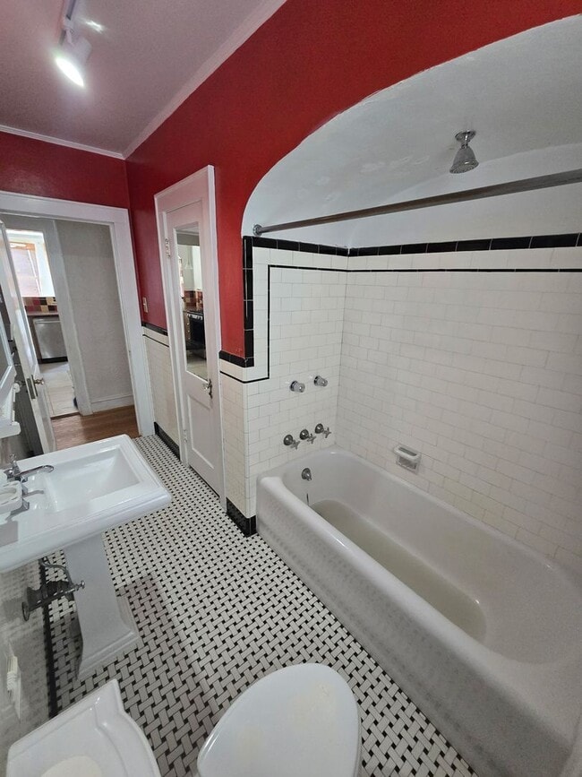Building Photo - Oceanview 3 bedroom Cottage