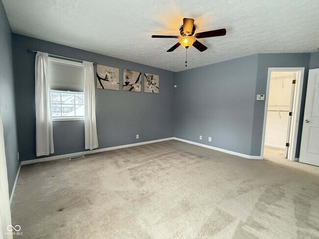 Building Photo - 8607 Longspur Ct