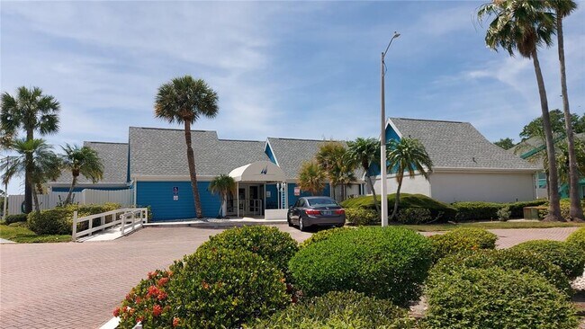 Building Photo - 455 Alt 19