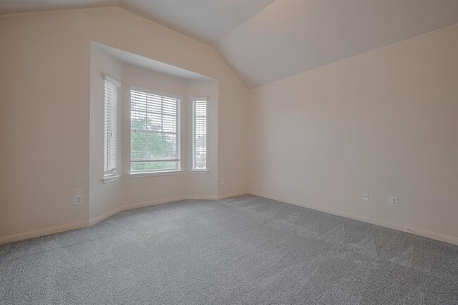 Building Photo - 155 Rodeo Dr