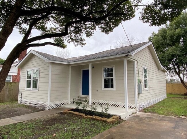 Primary Photo - 104 Glendale St