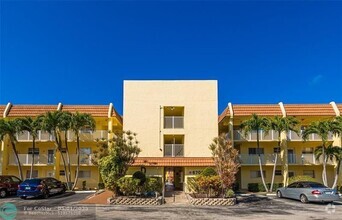 Building Photo - 6700 Royal Palm Blvd