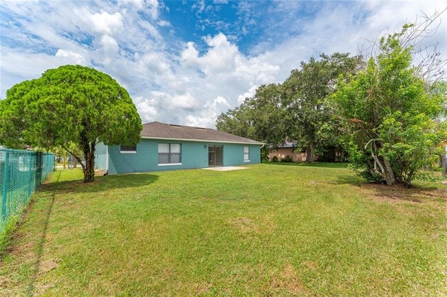 Building Photo - 913 San Rafael Way