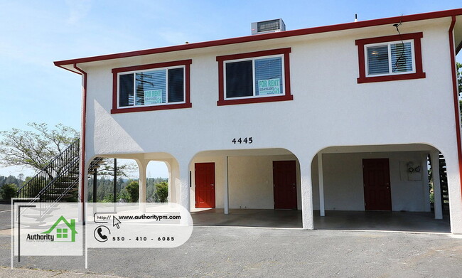 Building Photo - 4445 Dogwood Ln