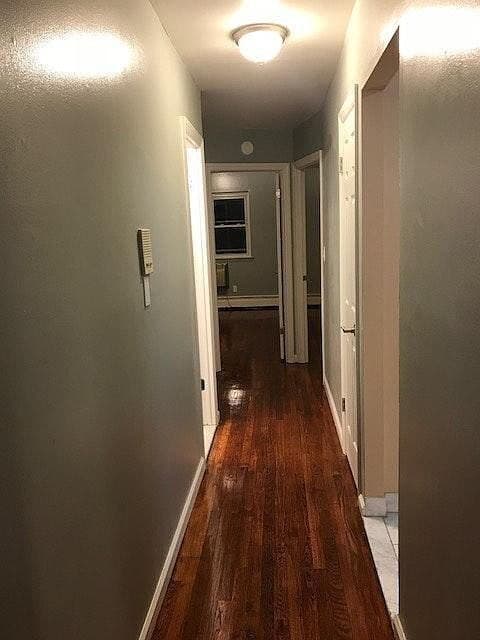 Building Photo - "Charming 3-Bedroom Oasis with 2 Full Bath...