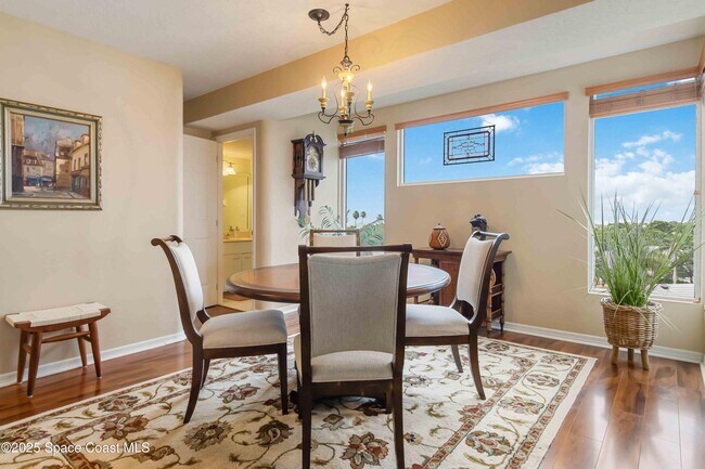 Building Photo - 215 Ballyshannon St