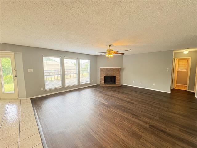 Building Photo - 8413 Sailors St