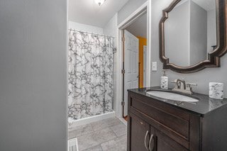 Building Photo - 4 Red Maple Ct