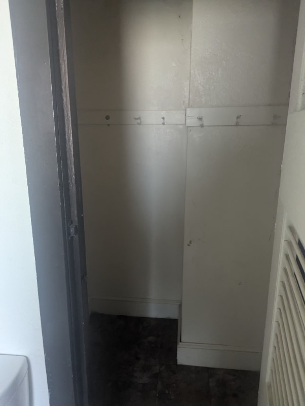 Building Photo - 2909 W Wyoming St