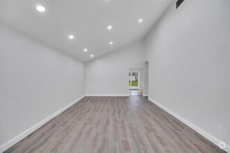 Building Photo - 145 Sequoia Dr