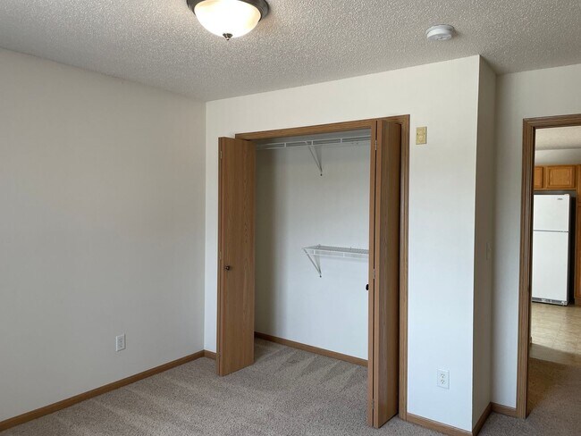 Building Photo - 2 Bedroom 2 Bath - South Fargo - July 1st