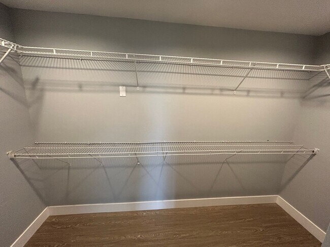 Building Photo - Modern 2 Bed, 2 Bath with Rooftop Patio!