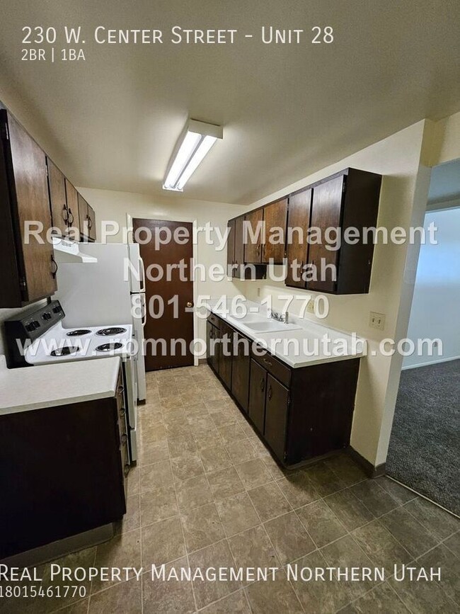 Building Photo - 2 Bedroom 1 Bath Bountiful Apartment Now A...