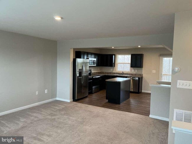 Building Photo - 2862 Farzi Cir