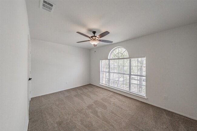 Building Photo - 617 Dover Ct