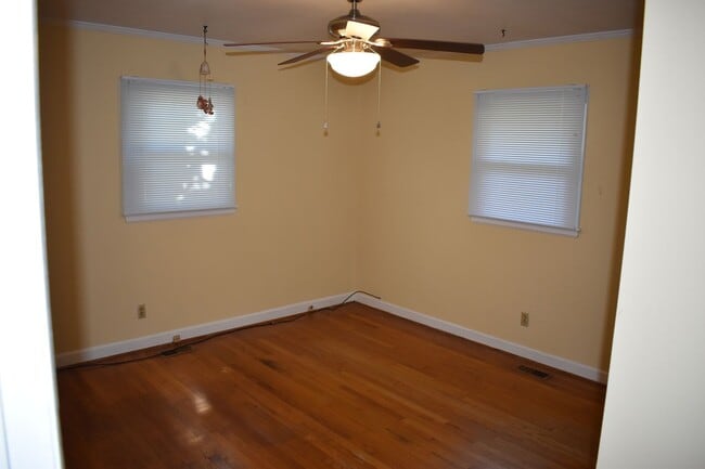 Building Photo - Beautiful Ranch Home