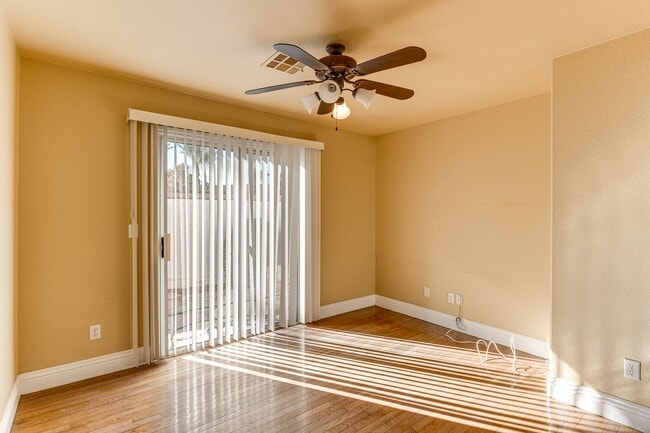 Building Photo - WONDERFUL 3 BEDROOM PLUS DEN 1 STORY HOME. CASITA WITH OWN BATHROOM! GATED COMMUNITY!