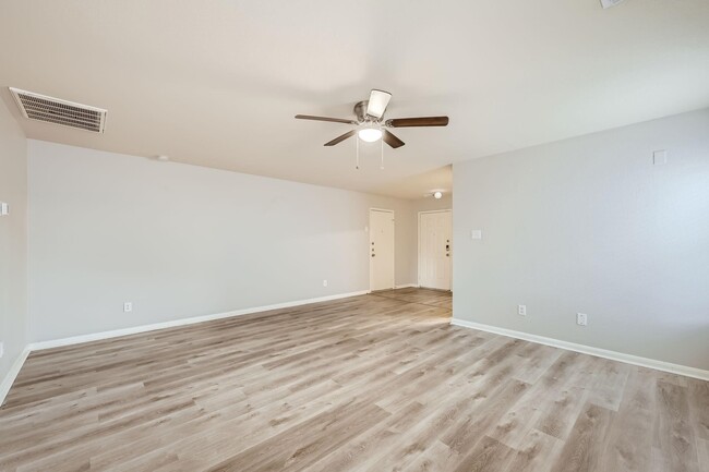 Building Photo - 6602 Fairbrook Park Ln