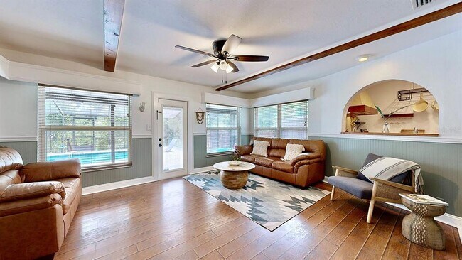 Building Photo - 11805 W Fisherman Ln