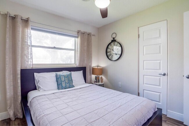 Building Photo - 4112 Dublin St