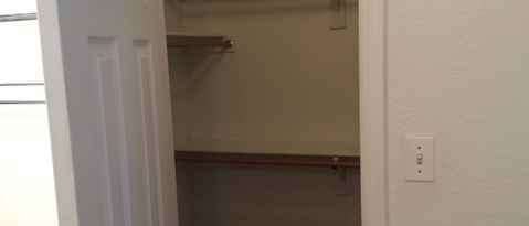 Building Photo - 217 Merlin Dr