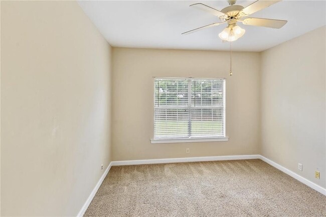 Building Photo - 161 Huntington Cir