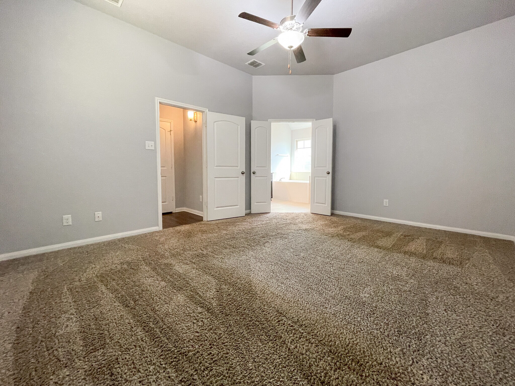 Building Photo - 10265 Driskill Dr